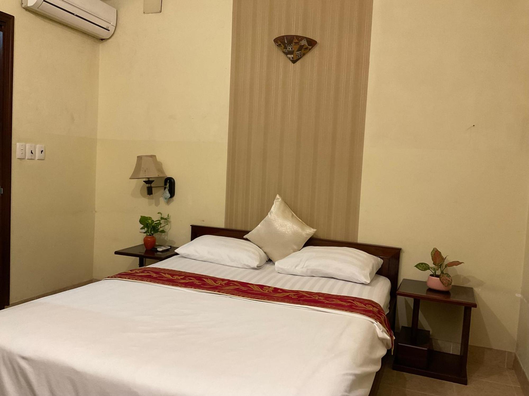 Khach San Minh Chau - Hoa Hung Hotel Ho Şi Min Exterior foto